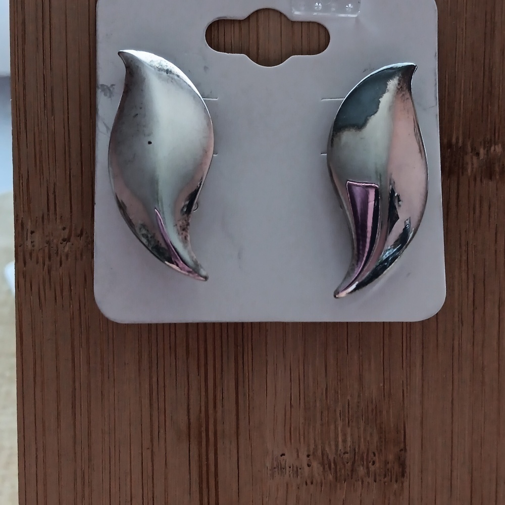 Spring Back Post Leaf Silver Earrings - image 6